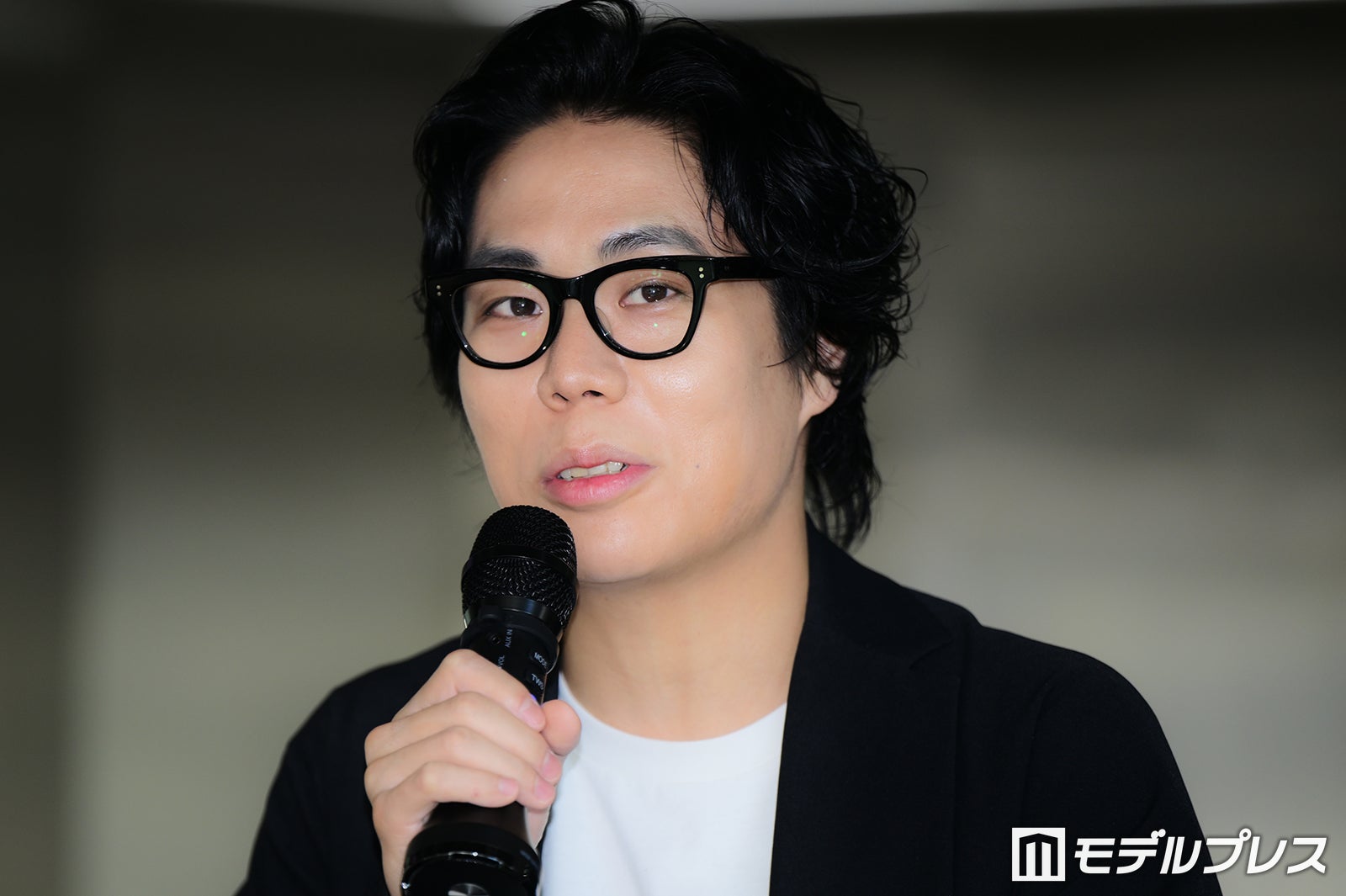 くるま（C）モデルプレス