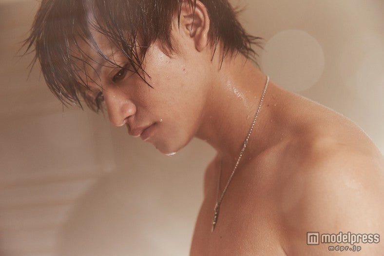 藤田富／『10＋6（トム）』より（画像提供：宝島社）