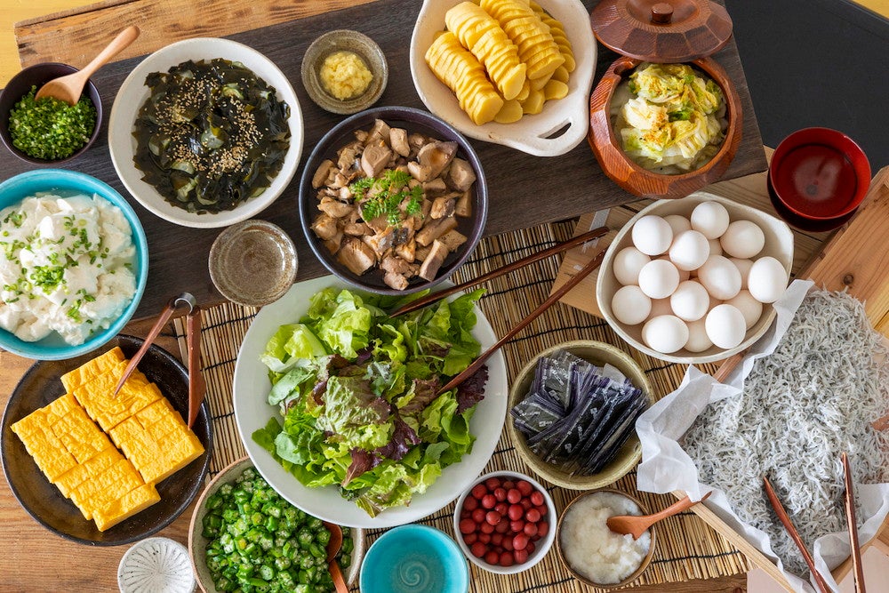 おばんざい（ごはん、みそ汁お替り自由）／画像提供：夢タカラ