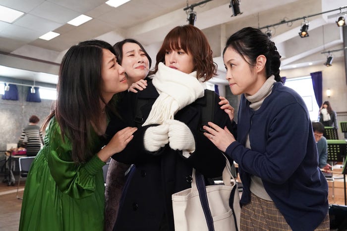 (左から)瀧内公美、行平あい佳、門脇麦、濱田マリ/「リバーサルオーケストラ」第8話より(C)日本テレビ