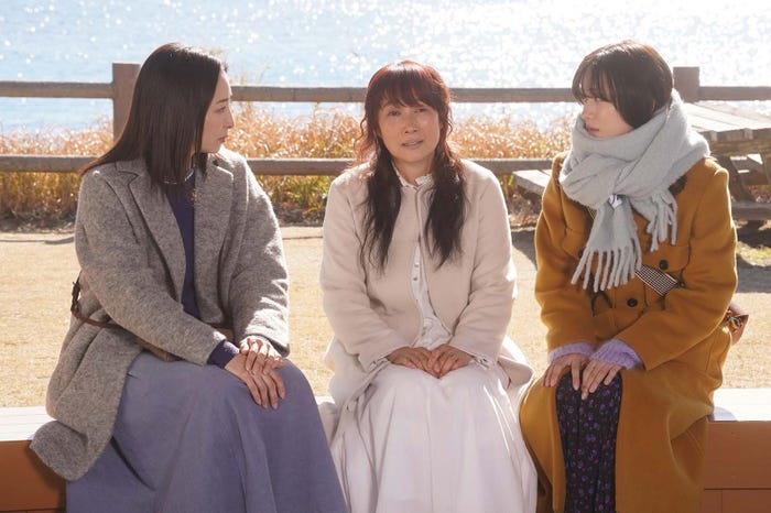 真飛聖、余貴美子、永野芽郁「君が心をくれたから」第6話より(C)フジテレビ