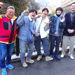 （左から）伊達みきお、富澤たけし、田中圭、林遣都、吉田麻也（C）テレビ朝日