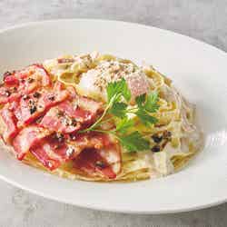 イベリコ豚ベーコンのトリュフ香るカルボナーラ/画像提供:ユニバーサル・スタジオ・ジャパン