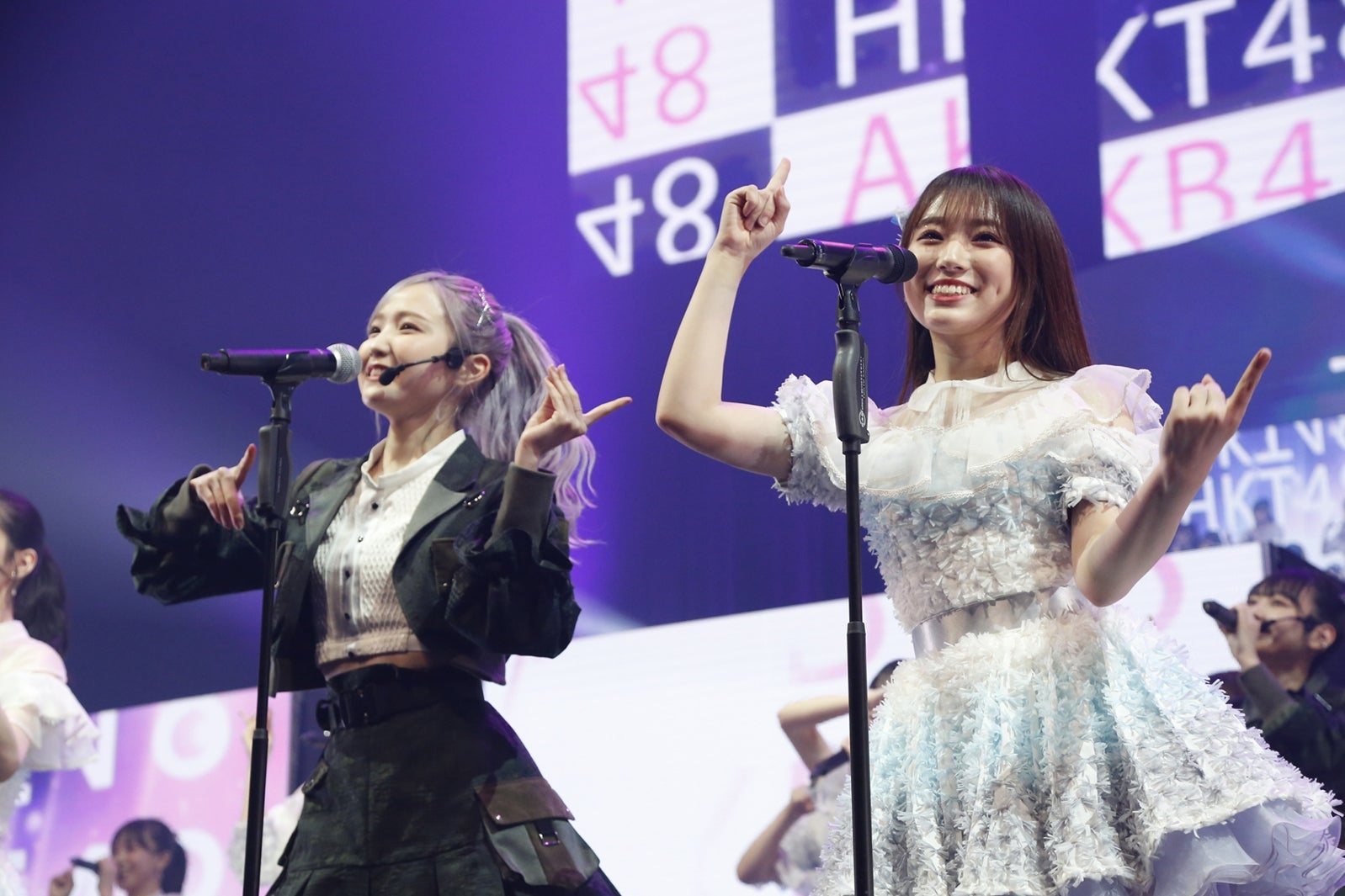 AKB48、HKT48ツアーにサプライズ登場 元IZ*ONE本田仁美＆矢吹奈子Wセンターで「ヘビロテ」披露も実現
