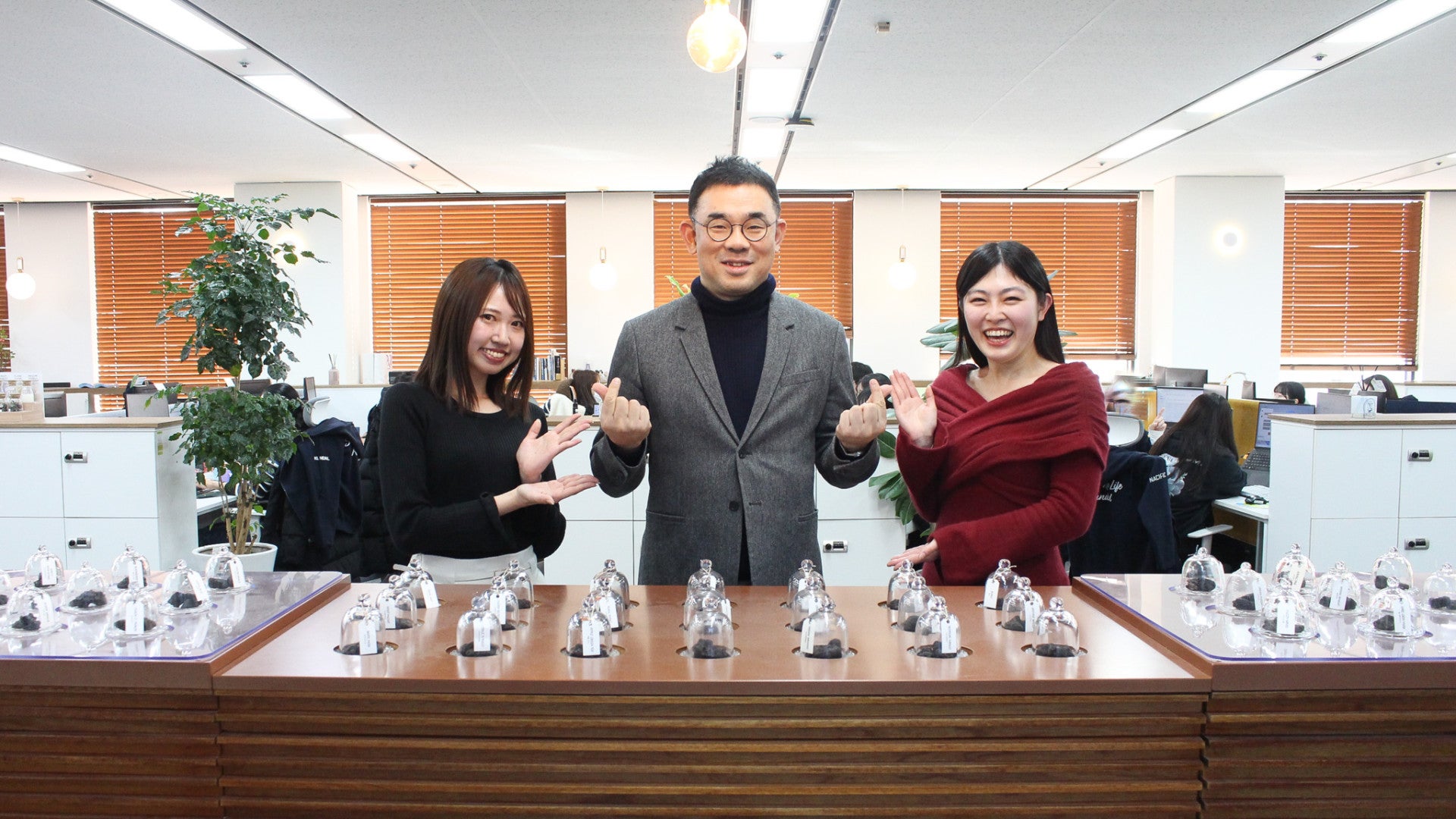 人気ライバーが韓国・ソウルの【KUNDAL】本社に潜入！ロングセラーの秘密と“香り”へのこだわりに迫る♡