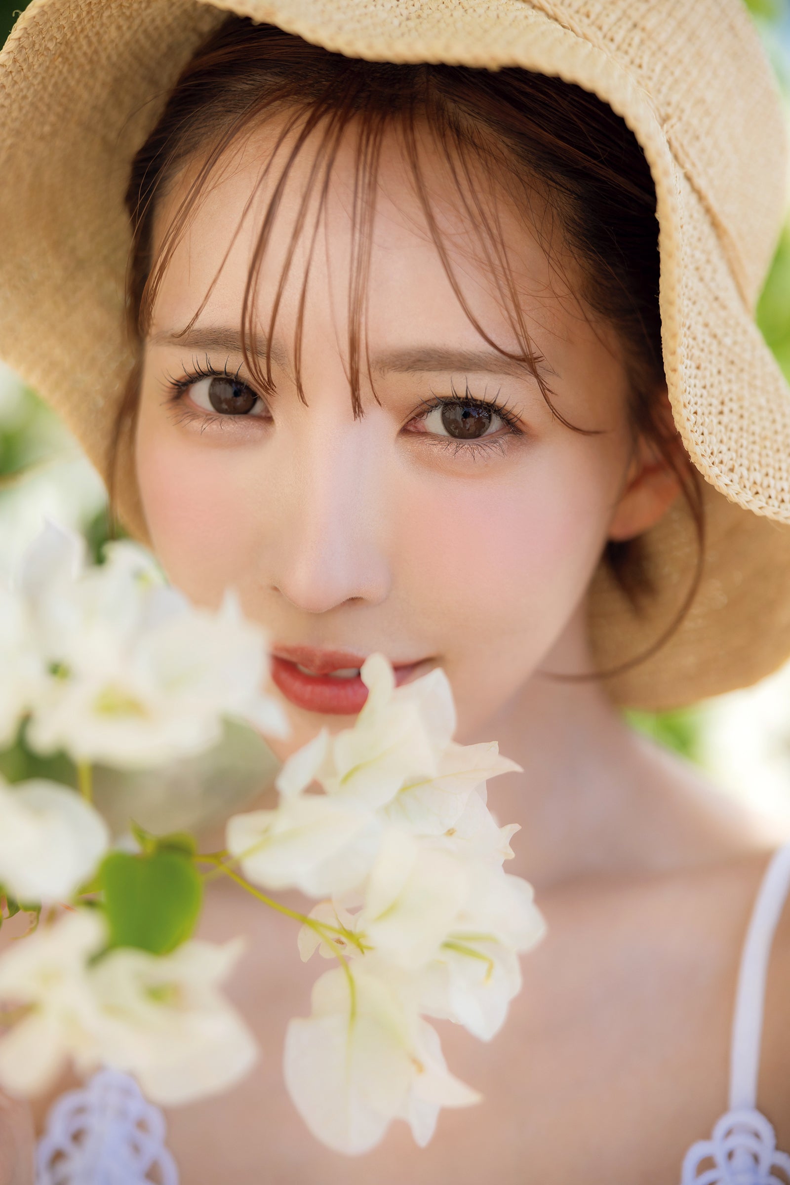 三上悠亜「Last your...」（C）双葉社／撮影：上野勇