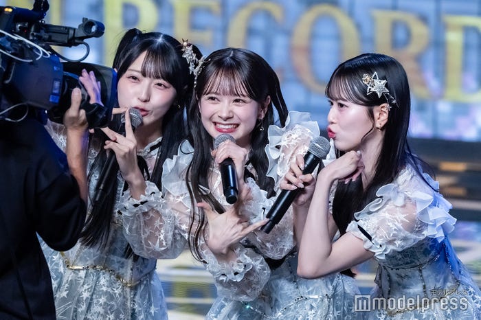 佐藤綺星、伊藤百花、八木愛月(C)モデルプレス