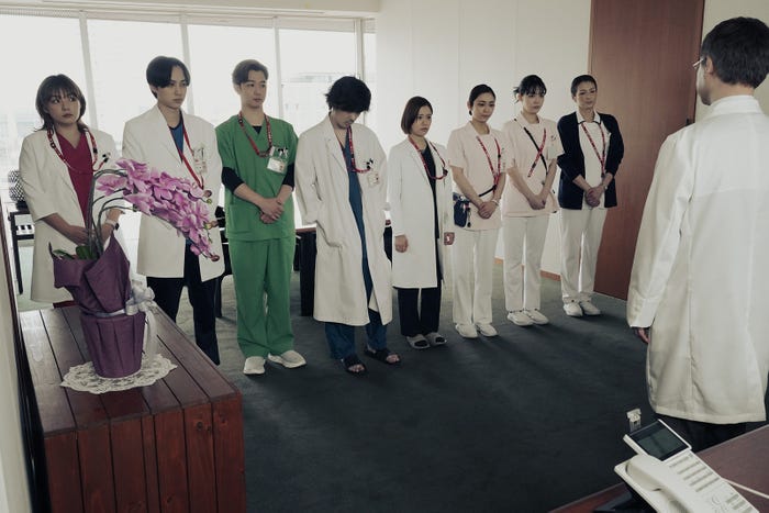 野呂佳代、尾崎匠海、千葉雄大、若葉竜也、杉咲花、山谷花純、中村里帆、吉瀬美智子「アンメット ある脳外科医の日記」第3話より(C)カンテレ