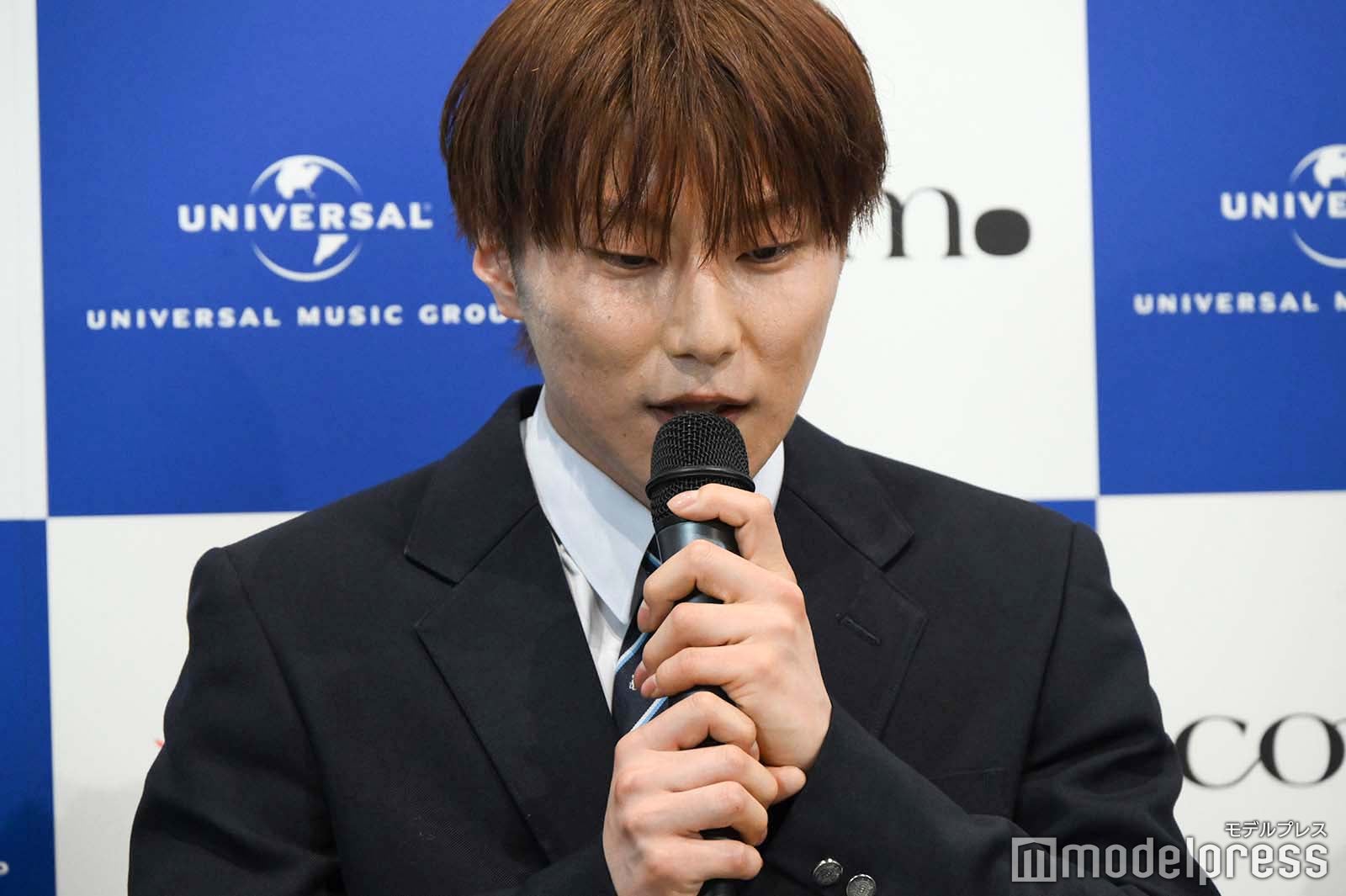 記者会見が苦手なあむぎり（C）モデルプレス