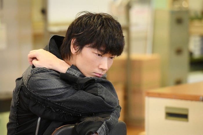 綾野剛/「MIU404」第5話より(C)TBS