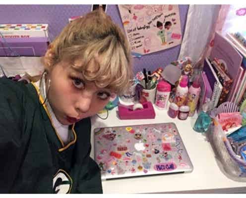 ぺこ、ド派手な自宅リビング&寝室公開 こだわりインテリアも可愛い!