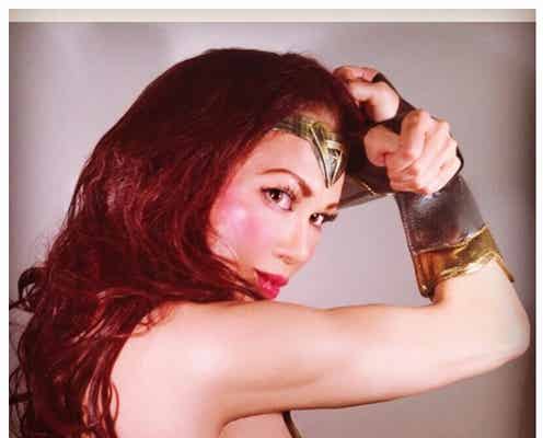 叶恭子、2時間かけて筋肉再現 ワンダーウーマンのコスプレが圧巻クオリティ