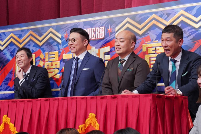 「ytv漫才新人賞 ROUND3」より(C)読売テレビ