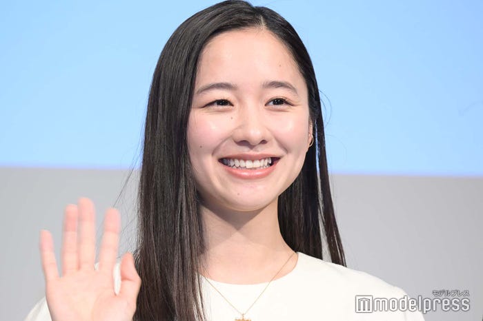 堀田真由 (C)モデルプレス