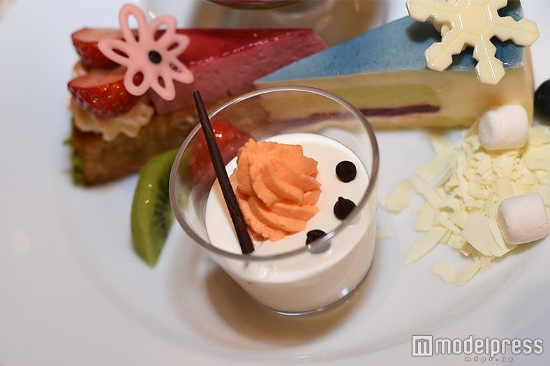 豆乳ムースとキャロットクリーム（C）モデルプレス