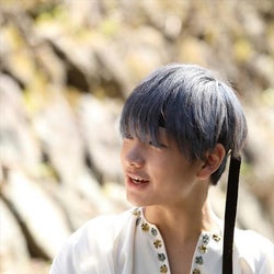 南出凌嘉『星屑の子』セネブは「オーラがある役。演じるのが難しかった」美しい場面写真も公開!