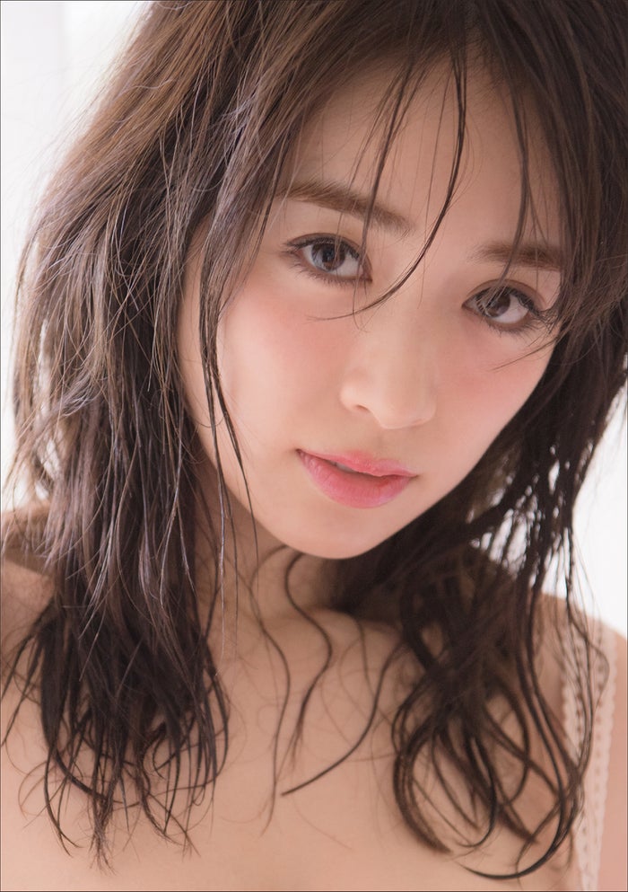泉里香 ビキニで エロふわボディ 再び披露 空前ヒットの写真集が初カレンダーに モデルプレス 泉里香 ビキニで エロふわボディ 再び披露 空前ヒットの写真集が初カレンダーに モデルプレス