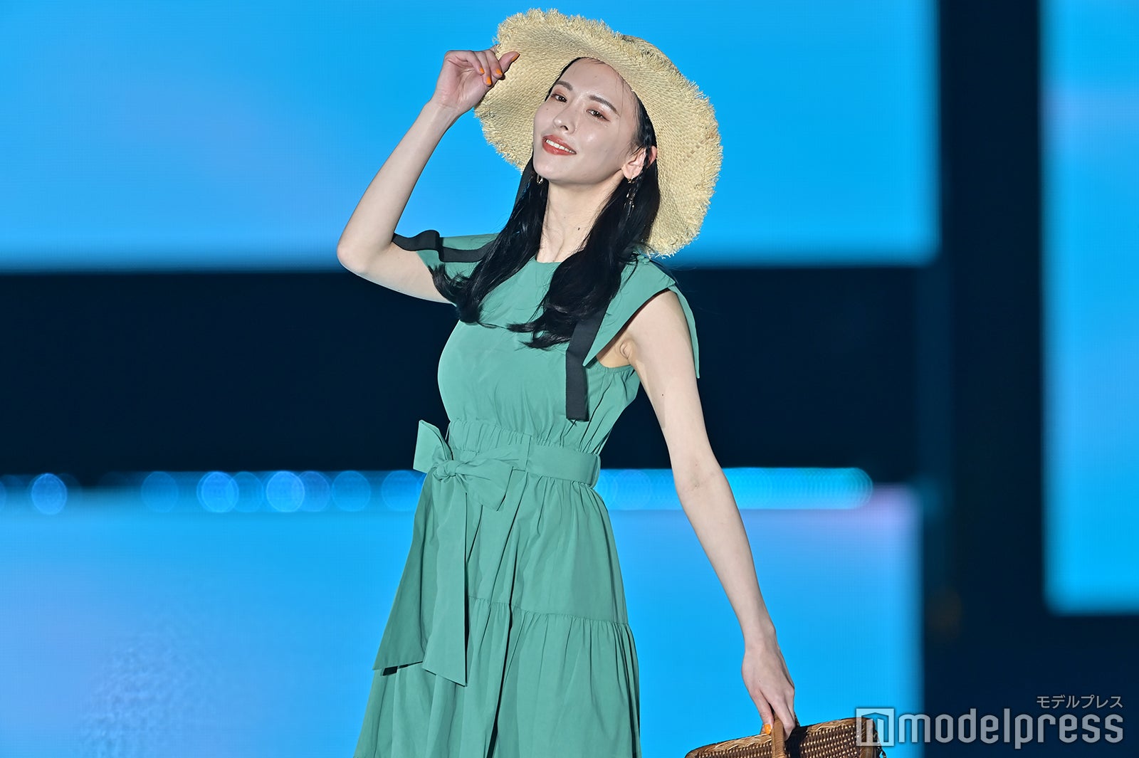 （C）モデルプレス