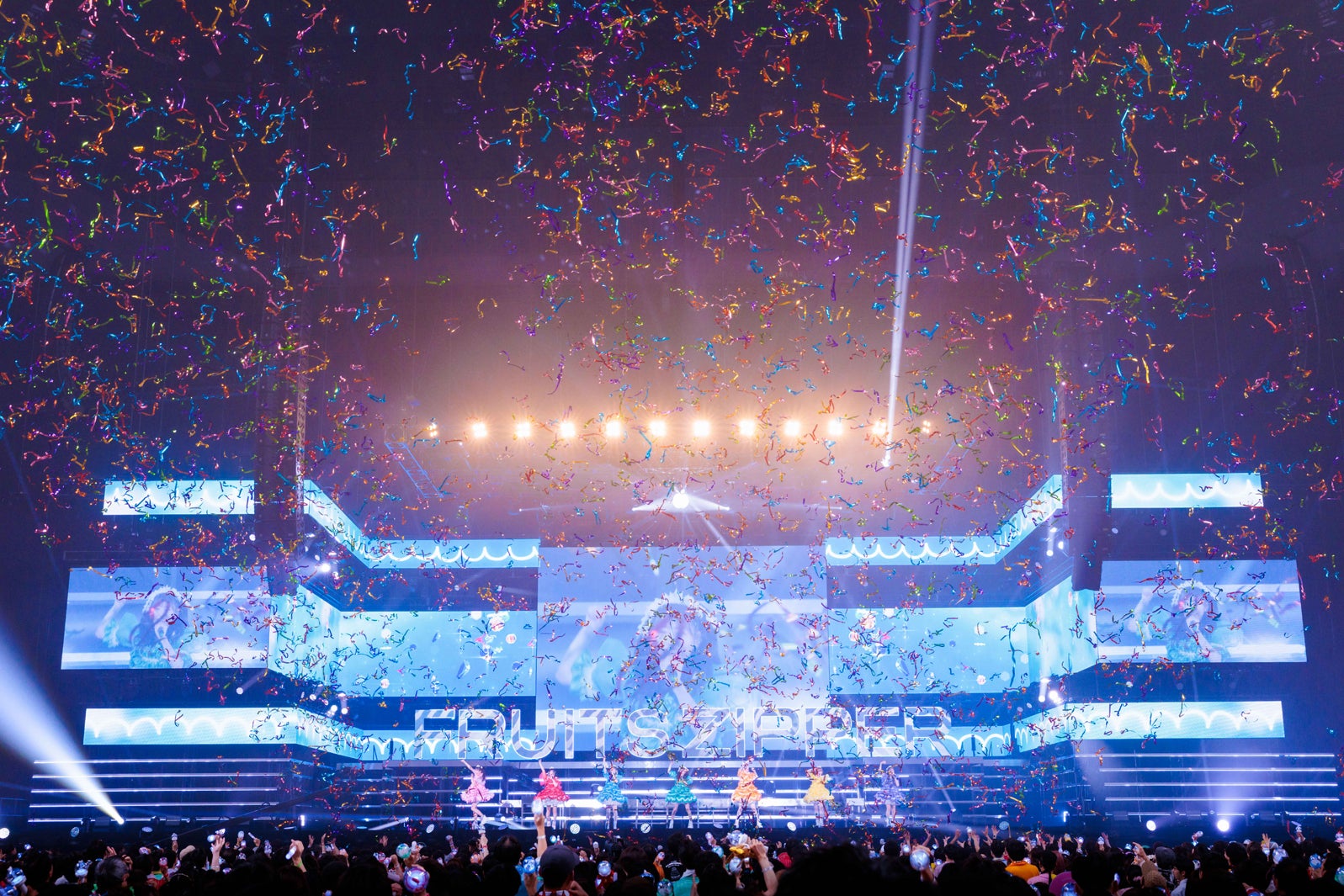 「FRUITS ZIPPER 3rd ANNIVERSARY 超めでたいライブ -さん-」より／PHOTO：ヨシモリユウナ、森好弘、高田梓