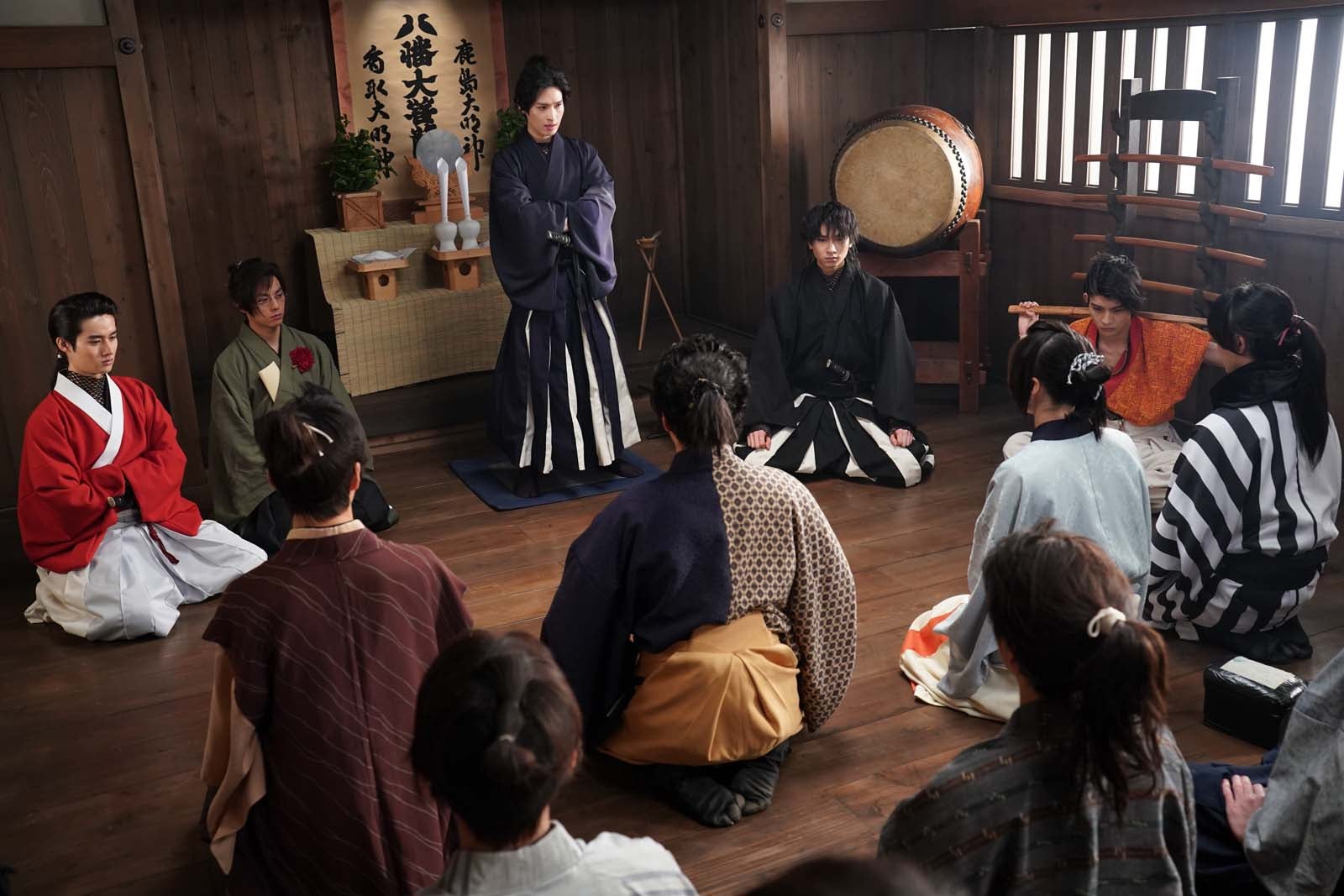 （左から）藤岡真威人、永田崇人、阪本奨悟、庄司浩平、柊太朗ら「君とゆきて咲く～新選組青春録～」第2話より（C）テレビ朝日