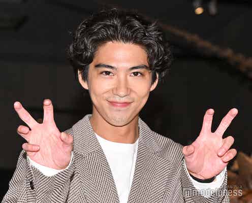 賀来賢人、俳優業は攻めるも「私生活は守りに」2児の父の顔覗かせる