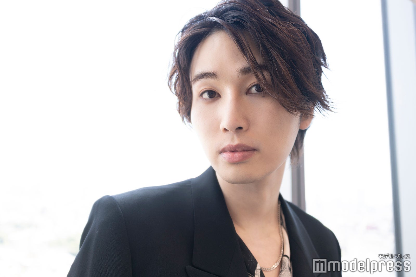 モデルプレスのインタビューに応じたカルマ（C）モデルプレス