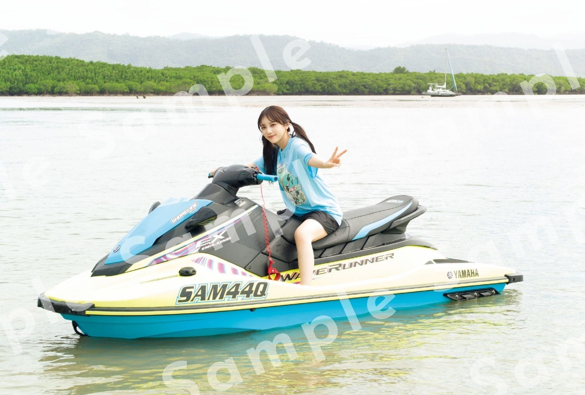 与田祐希3rd写真集「ヨーダ」タワーレコードポストカード／撮影・細居幸次郎