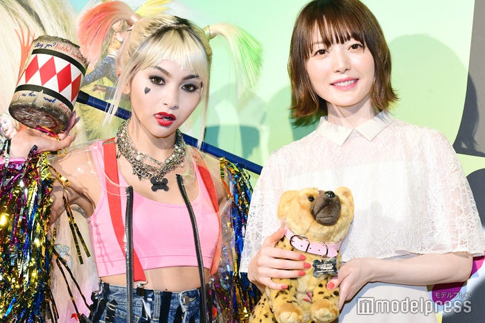 (左から)ゆきぽよ、花澤香菜(C)モデルプレス