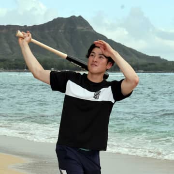 阪神・高寺 来季こそ甲子園初アーチ！「パワーをつけたい」ダイヤモンドヘッドに誓った“ダイヤモンド1周”