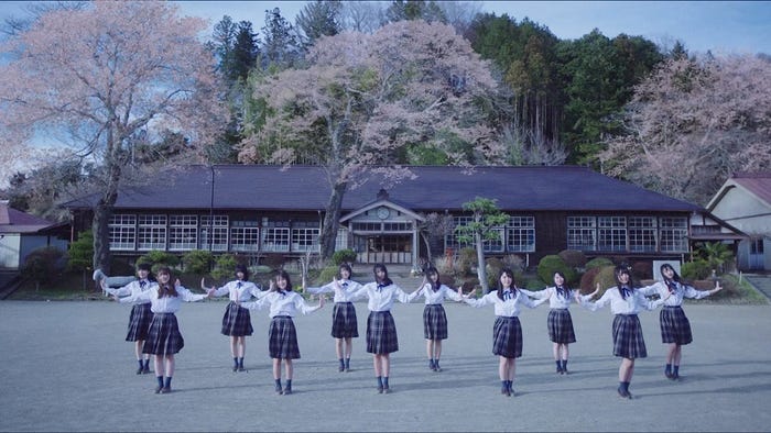 乃木坂46「4番目の光」MVより(提供画像)