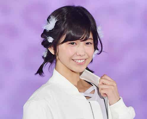 欅坂46渡邉理佐、ラブリーコーデで初ランウェイ キュートな笑顔振りまく<GirlsAward 2016 A/W>