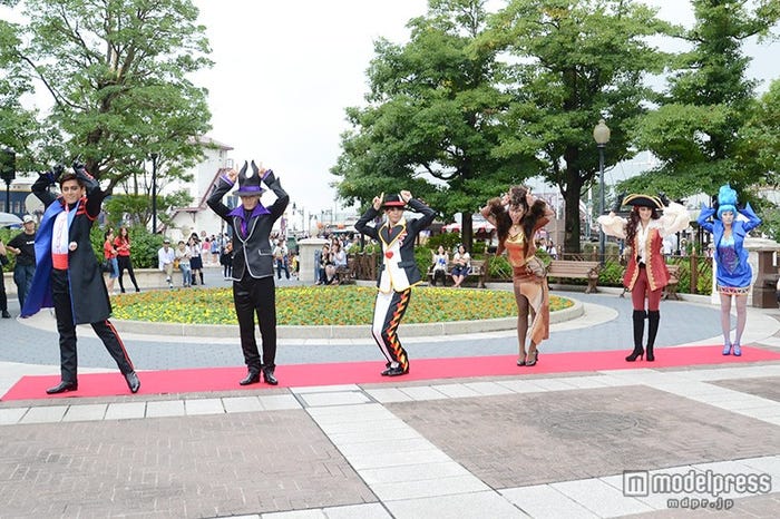 プリティ・スカーのポーズ