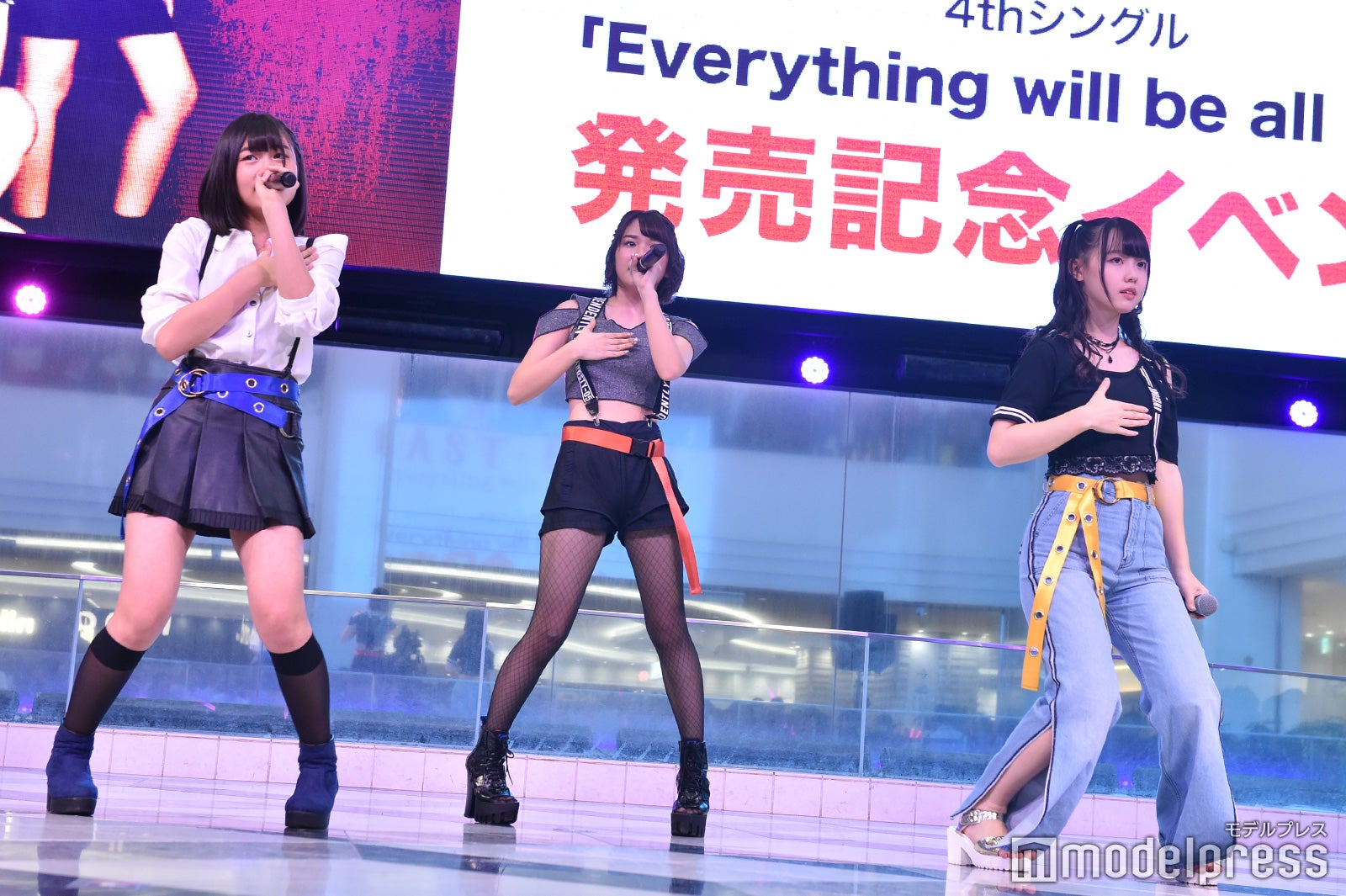 シュークリームロケッツ（左から：小澤愛実、長月翠、松本ももな）（C）モデルプレス