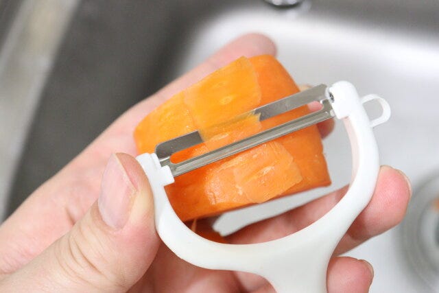 シンプルピーラー立つんです！　切れ味
