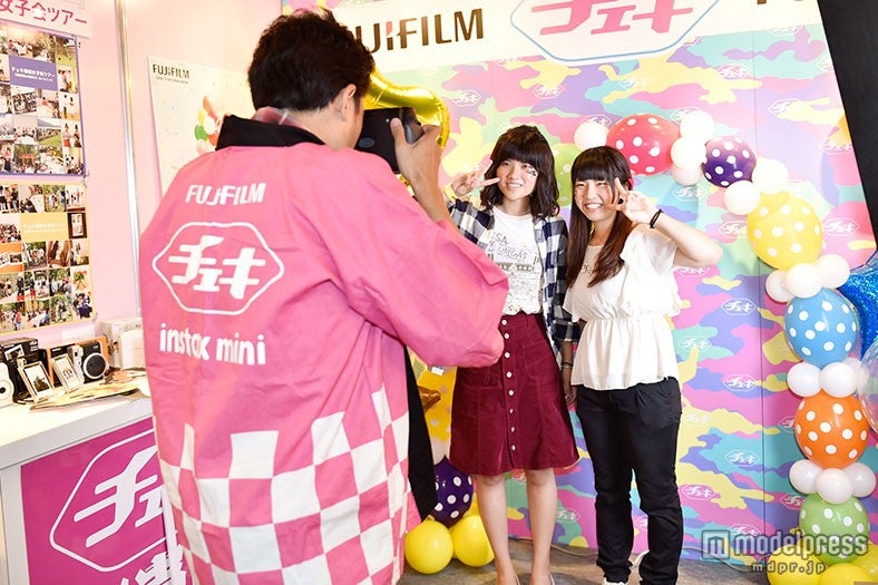 チェキでの撮影会／「富士フイルム」のブース