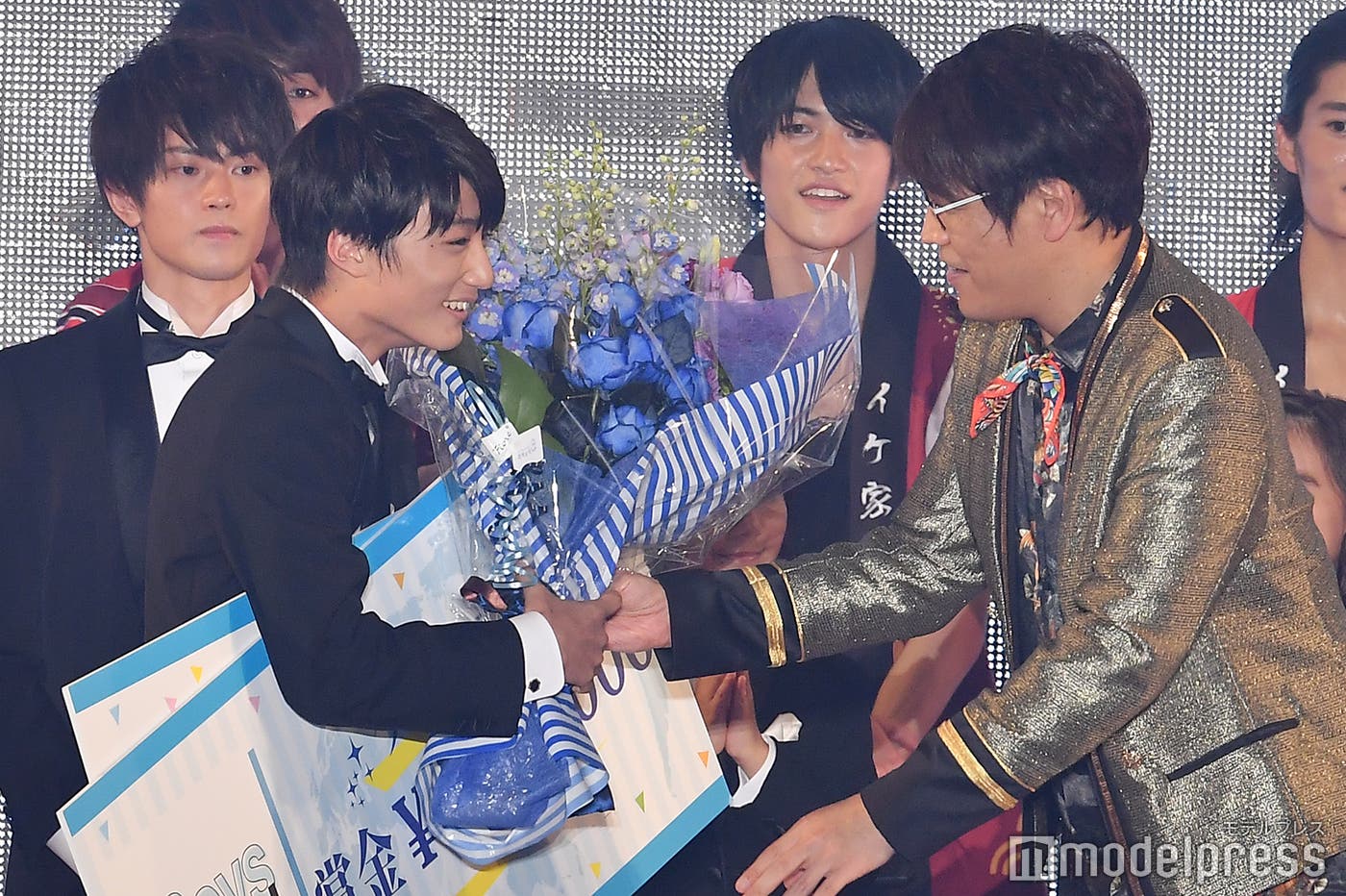 釜谷悠平さん、古坂大魔王(C)モデルプレス