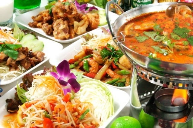 タイ料理も？京都の人がおすすめする「川床で楽しむ絶品グルメ」3選