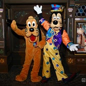 香港ディズニーランド 10周年特別コスチュームが超キュート 記念グッズも 10周年イベント現地レポ モデルプレス