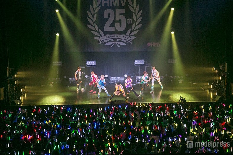 超特急3周年記念ライブの様子