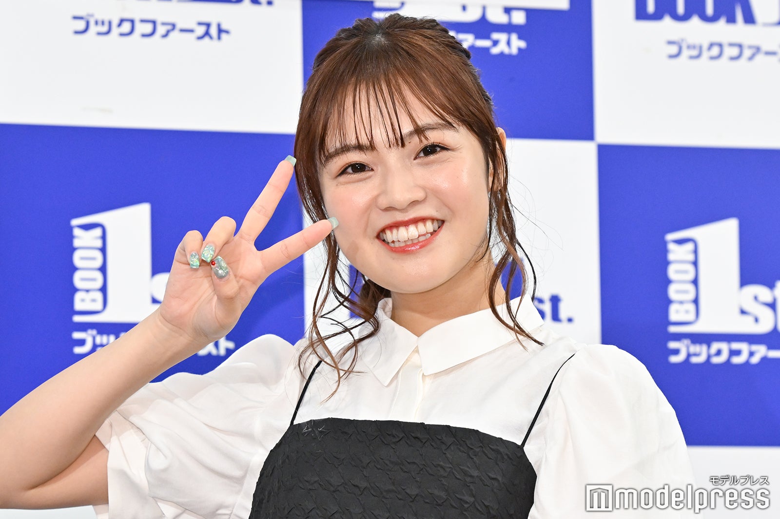 HKT48 本村碧唯 6枚 HKT48 本村碧唯 卒業フォトブック 未来の手前 | 本村 碧唯, 大江