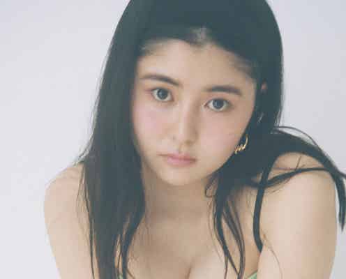 頓知気さきな、美ボディ魅せのビーチウエア姿にうっとり