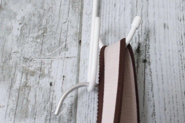 ダイソー ドアフック(くるくる) ダイソー ドアフック(くるくる)