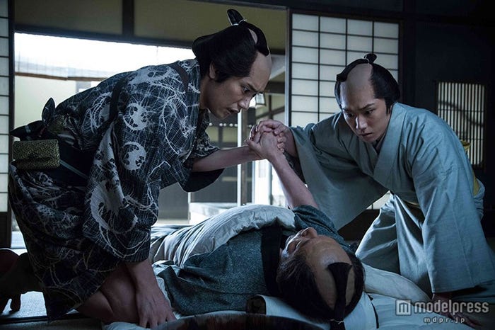 最強の盗賊コンビ、松山ケンイチ&早乙女太一/(C)オノ・ナツメ/小学館 (C)2015 WOWOW/ホリプロ