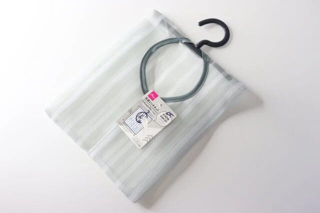 ダイソー　洗濯ピンチネット（ロゴ）