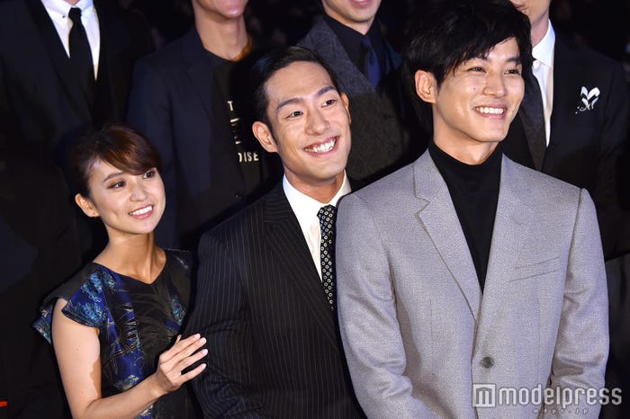 (左から)大島優子、中村勘九郎、松坂桃李(C)モデルプレス