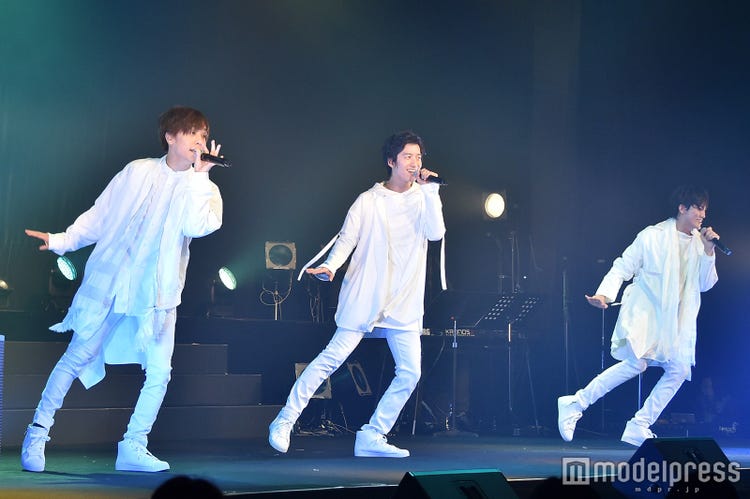 ハンサム 植原卓也 平間壮一 水田航生が歌う Thrill Butterfly に大歓声 3ldk イベントで新曲もサプライズ披露 モデルプレス ハンサム 植原卓也 平間壮一 水田航生が歌う Thrill Butterfly に大歓声 3ldk イベントで新曲もサプライズ披露 モデルプレス