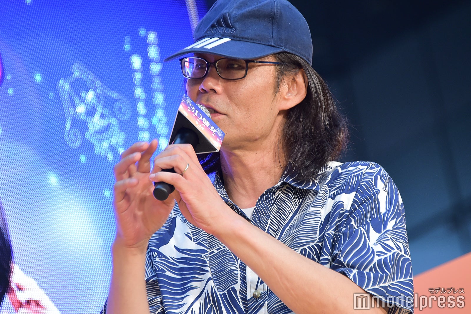 英勉監督 （C）モデルプレス