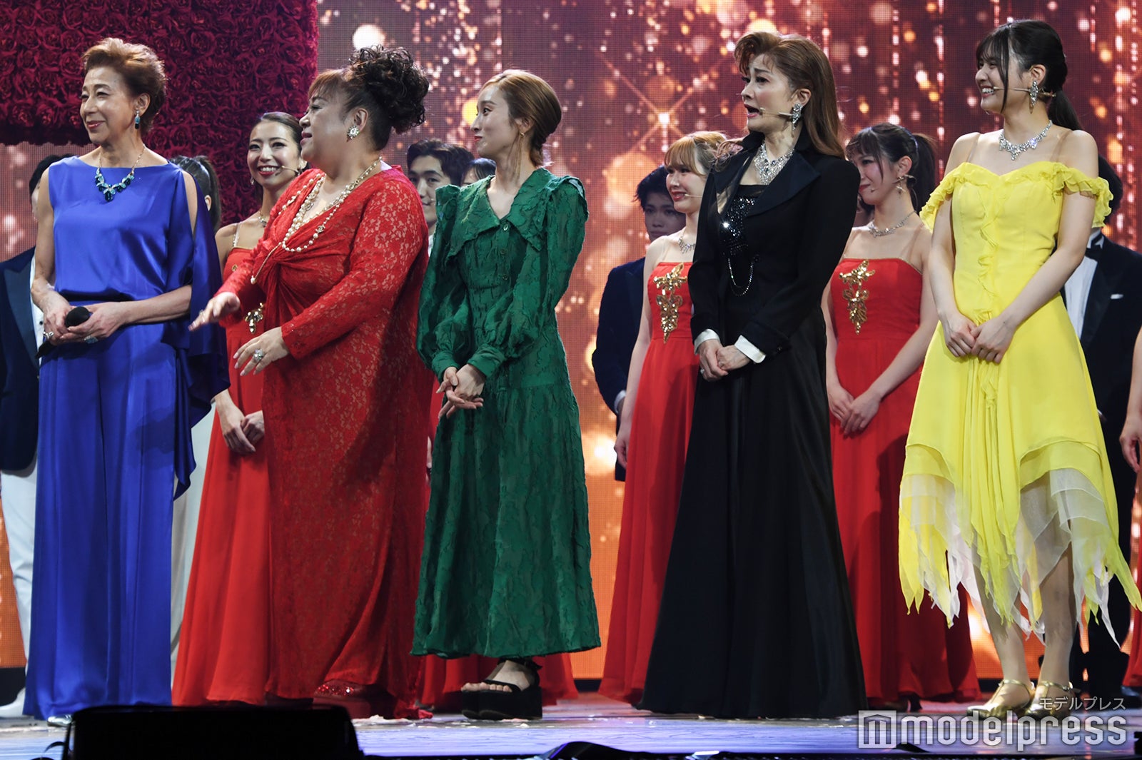 （左から）前田美波里、森公美子、梅田彩佳、島田歌穂、中村麗乃（C）モデルプレス