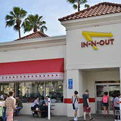 「In-N-Out Burger(イネナウトバーガー)」