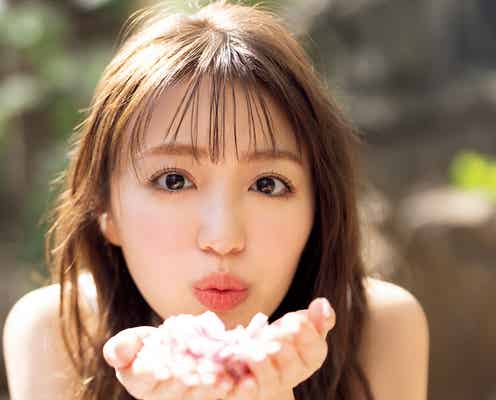 地上波連ドラ初主演で話題・香音、桜舞い散る爽やかグラビア